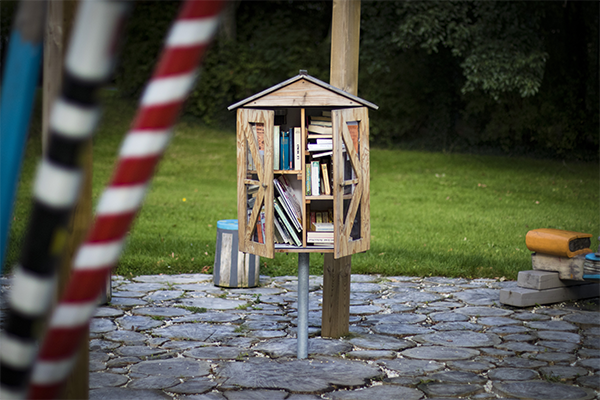 Boite à livres en bois – Image 2